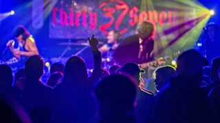 37 Main Rock Cafe 35516c72 0ca7 42a2 942f c8c1b3564a45