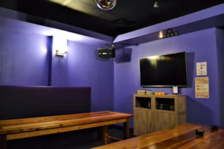 purple room