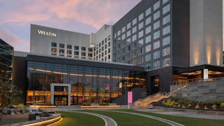 exterior of the westin hotel in county county, ga
